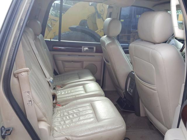 5LMFU28R64LJ07032 - 2004 LINCOLN NAVIGATOR TAN photo 6