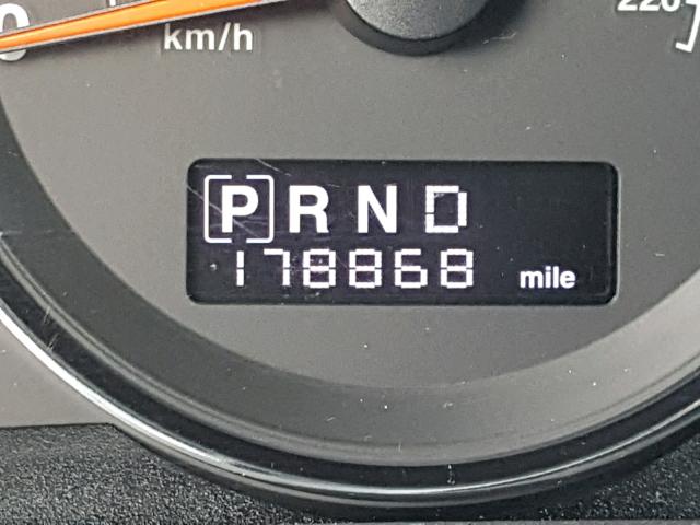 1J8HG48K19C541347 - 2009 JEEP COMMANDER BLACK photo 8