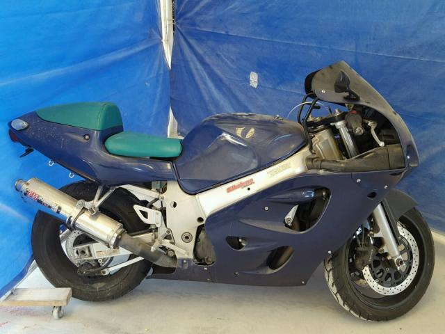 JS1GN78A9W2101499 - 1998 SUZUKI GSX-R600 BLUE photo 9