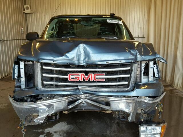 3GTP2VE75DG320461 - 2013 GMC SIERRA BLUE photo 9