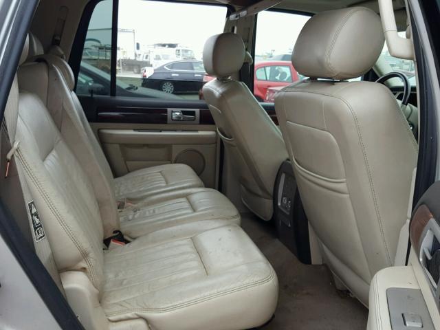 5LMFU28R23LJ01307 - 2003 LINCOLN NAVIGATOR SILVER photo 6