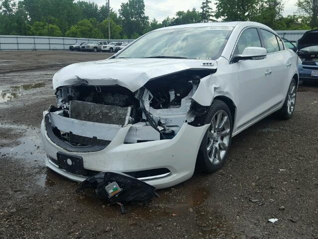 1G4GD5G35FF177192 - 2015 BUICK LACROSSE P WHITE photo 2