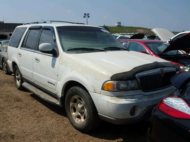 5LMEU27A7YLJ34320 - 2000 LINCOLN NAVIGATOR WHITE photo 1