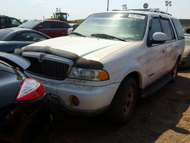 5LMEU27A7YLJ34320 - 2000 LINCOLN NAVIGATOR 白色 照片 2