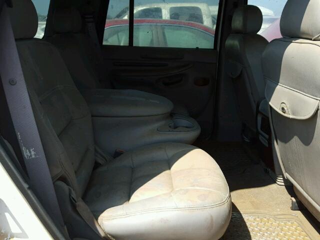 5LMEU27A7YLJ34320 - 2000 LINCOLN NAVIGATOR 白色 照片 6