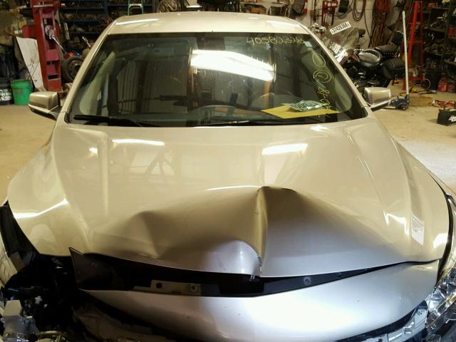 1G11C5SL0EF172851 - 2014 CHEVROLET MALIBU 1LT თაფლისფერი ფოტო 7