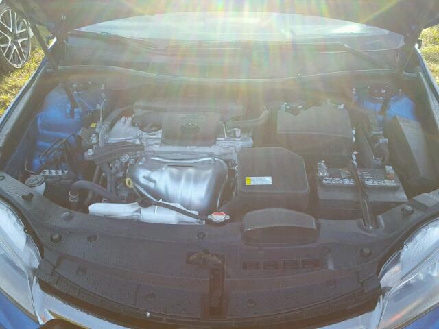 4T1BF1FK5GU506489 - 2016 TOYOTA CAMRY LE 蓝色 照片 7