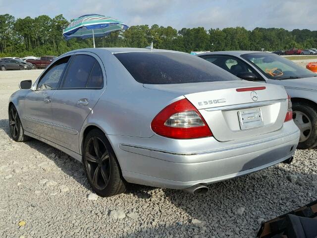 WDBUF72X97B123165 - 2007 MERCEDES-BENZ E 550 SILVER photo 3