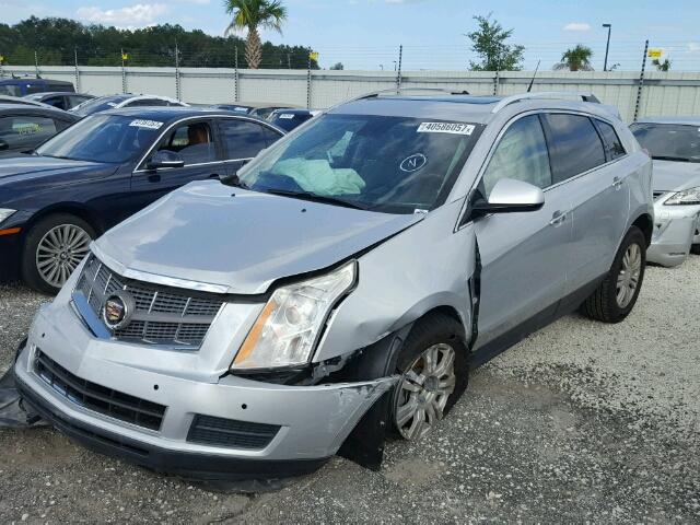 3GYFNDEY7AS545666 - 2010 CADILLAC SRX LUXURY SILVER photo 2