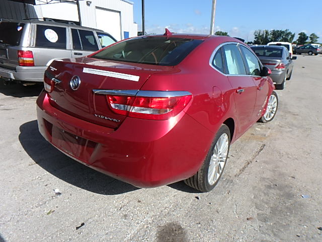 1G4PP5SK2D4205240 - 2013 BUICK VERANO RED photo 4