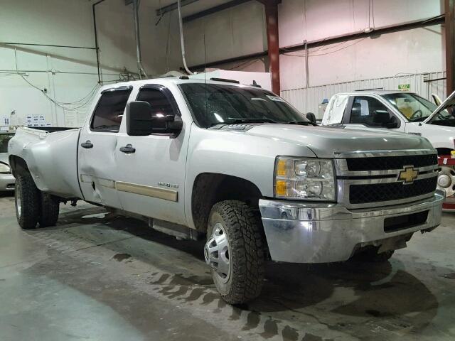 1GC4K0C82BF167781 - 2011 CHEVROLET SILVERADO SILVER photo 1