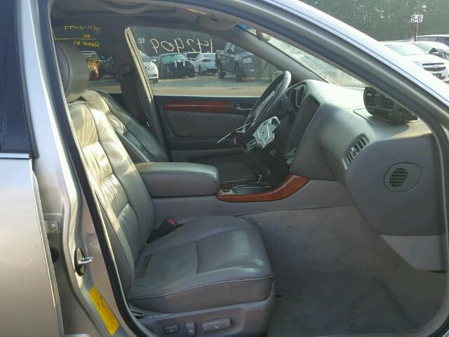 JT8BD69S610150988 - 2001 LEXUS GS 银色 照片 5