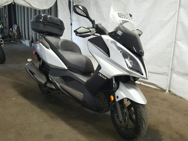 RFBV2M280BB210120 - 2011 KYMCO USA INC DOWNTOWN 3 SILVER photo 1