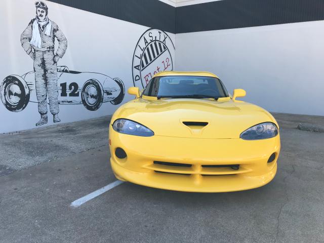 1B3ER69E61V701127 - 2001 DODGE VIPER GTS YELLOW photo 6