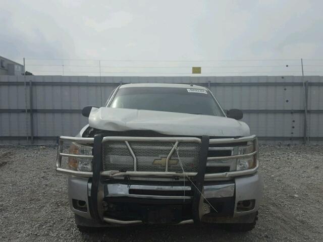 3GCPKSE3XBG241537 - 2011 CHEVROLET SILVERADO SILVER photo 9