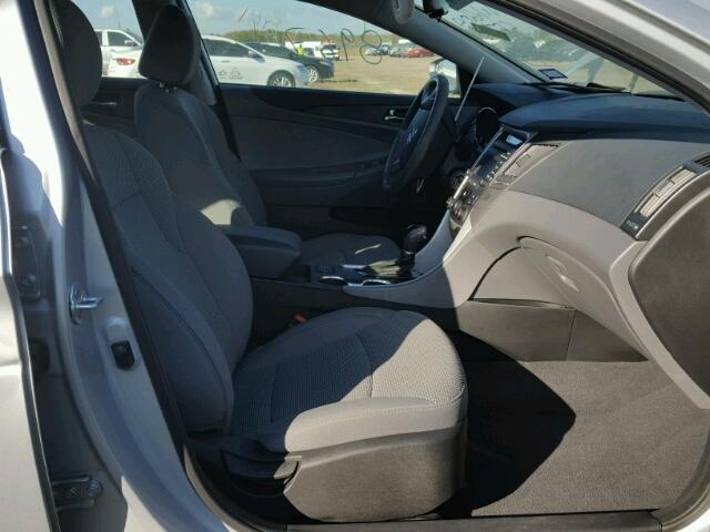 5NPEB4AC3EH844849 - 2014 HYUNDAI SONATA GLS SILVER photo 5