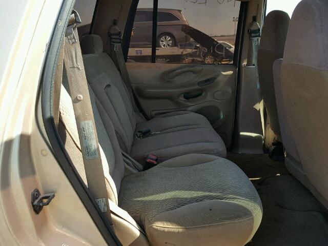 1FMRU1767WLA62526 - 1998 FORD EXPEDITION BROWN photo 6