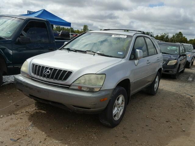 JTJGF10U820146622 - 2002 LEXUS RX 300 SILVER photo 2