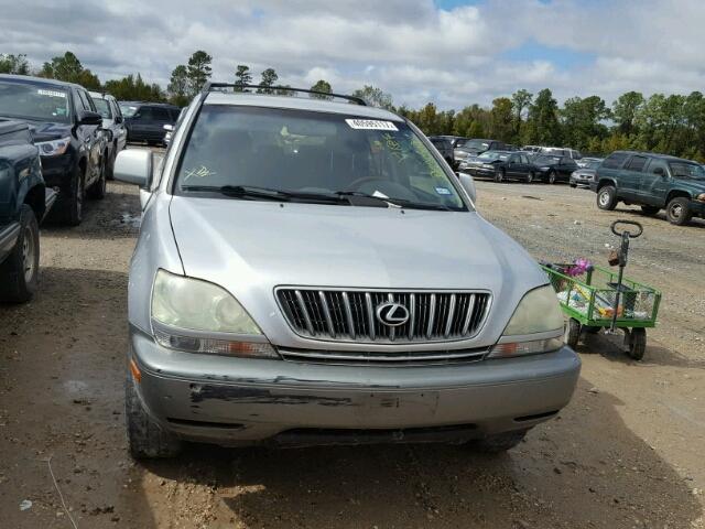 JTJGF10U820146622 - 2002 LEXUS RX 300 SILVER photo 9