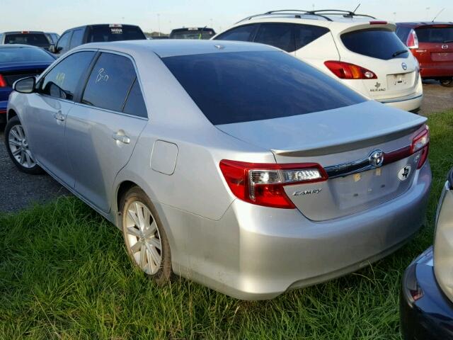 4T4BF1FK2ER376481 - 2014 TOYOTA CAMRY SILVER photo 3