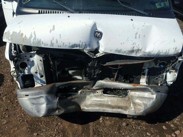 2B7JB21Y42K124465 - 2002 DODGE RAM VAN WHITE photo 7