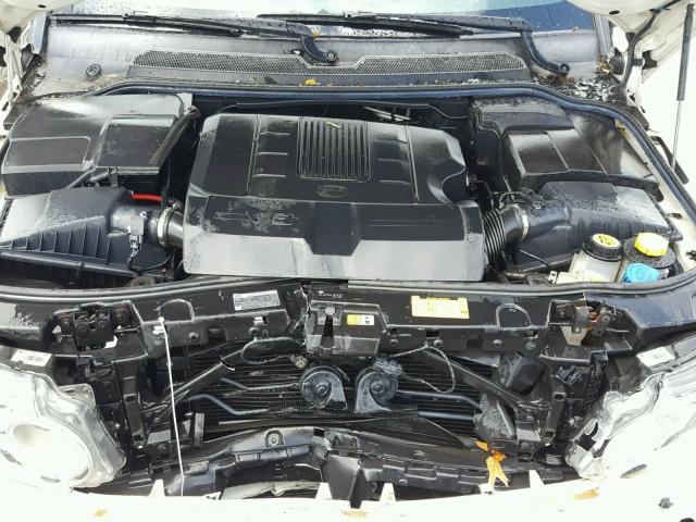 SALAK2D44AA536431 - 2010 LAND ROVER LR4 HSE LU WHITE photo 7