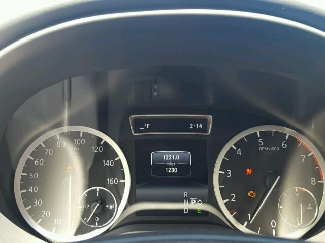 SJKCH5CR1JA048810 - 2018 INFINITI QX30 BASE WHITE photo 8