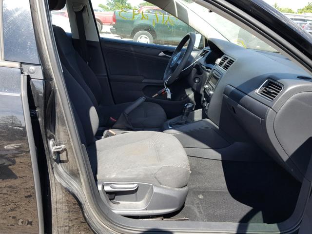 3VW2K7AJ4CM327101 - 2012 VOLKSWAGEN JETTA BASE Սև լուսանկար 5
