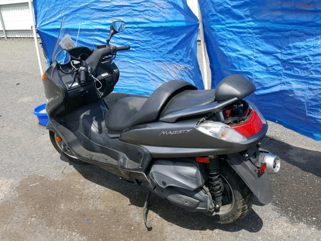 JYASH03Y5AA009285 - 2010 YAMAHA YP400 GRAY photo 3