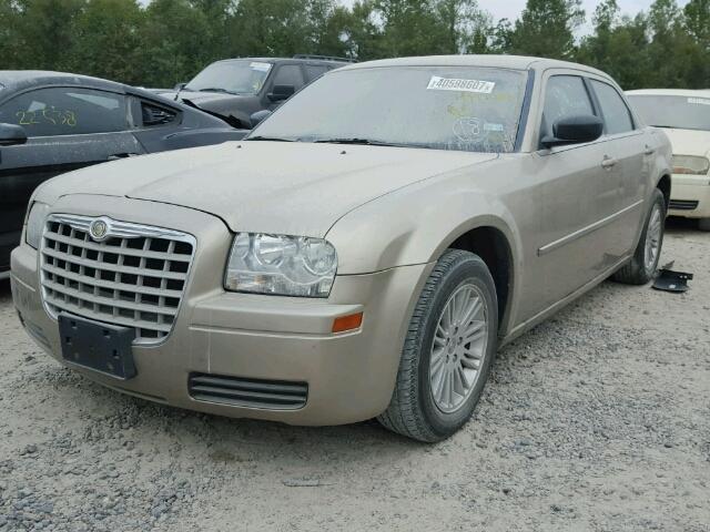 2C3KA43D59H555745 - 2009 CHRYSLER 300 GOLD photo 2