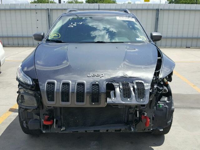 1C4PJMBS1GW225911 - 2016 JEEP CHEROKEE T GRAY photo 9