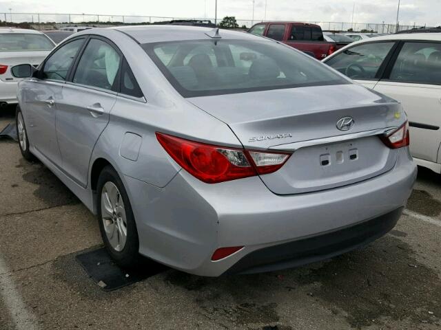 5NPEB4AC8EH826153 - 2014 HYUNDAI SONATA GLS SILVER photo 3