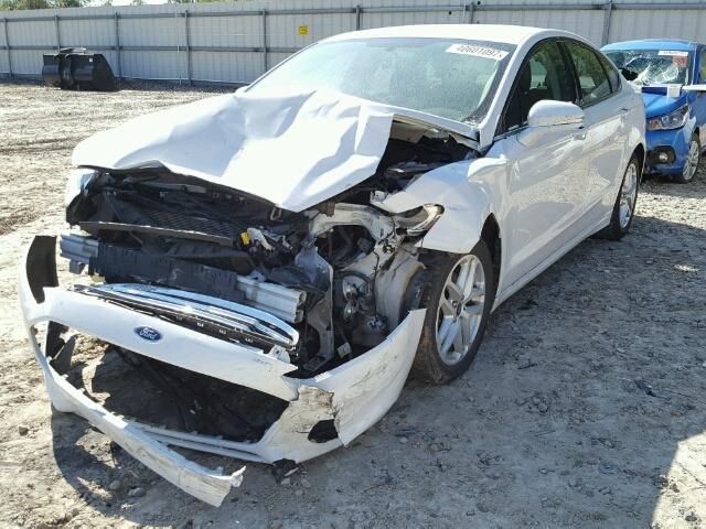 3FA6P0H74FR157293 - 2015 FORD FUSION SE WHITE photo 2