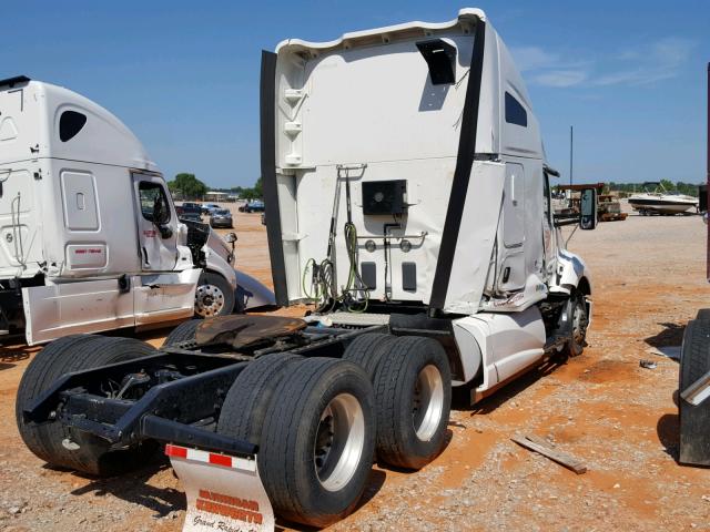 1XKYD49X4GJ123954 - 2016 KENWORTH CONSTRUCTI WHITE photo 4