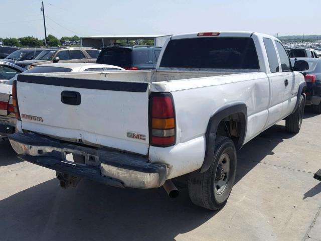 1GTHC29U13E206480 - 2003 GMC SIERRA C25 WHITE photo 4