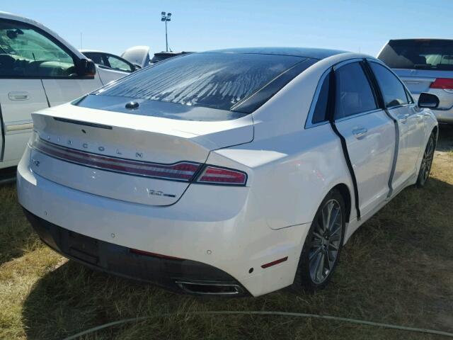 3LN6L2G98DR806445 - 2013 LINCOLN MKZ WHITE photo 4