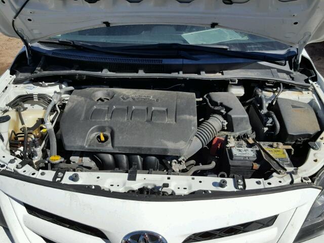 5YFBU4EE2DP125876 - 2013 TOYOTA COROLLA BA WHITE photo 7