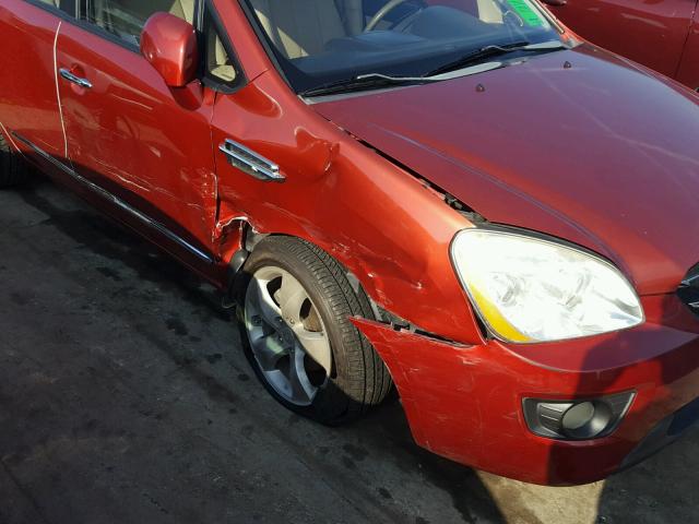 KNAFG526187169237 - 2008 KIA RONDO LX ORANGE photo 9