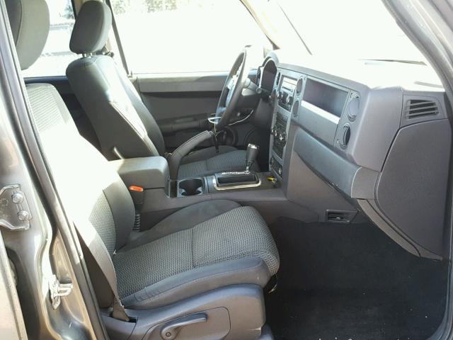 1J8HH48KX8C167641 - 2008 JEEP COMMANDER ნაცრისფერი ფოტო 5