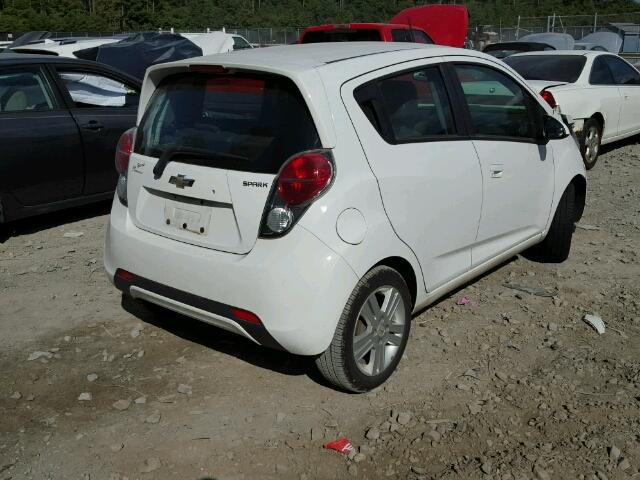 KL8CC6S9XDC508671 - 2013 CHEVROLET SPARK 1LT WHITE photo 4