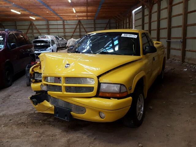 1B7GL22Z7XS223700 - 1999 DODGE DAKOTA YELLOW photo 2