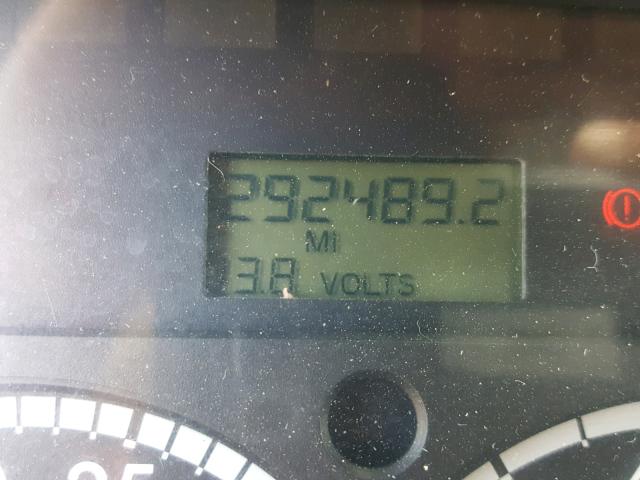 1FVABPCS12HJ60465 - 2002 FREIGHTLINER MEDIUM CON WHITE photo 8