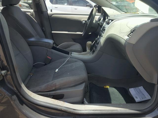 1G1ZB5E18BF160507 - 2011 CHEVROLET MALIBU LS ნაცრისფერი ფოტო 5