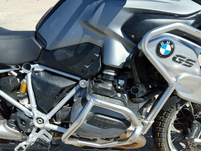 WB10A1101FZ188823 - 2015 BMW R1200 GS SILVER photo 7