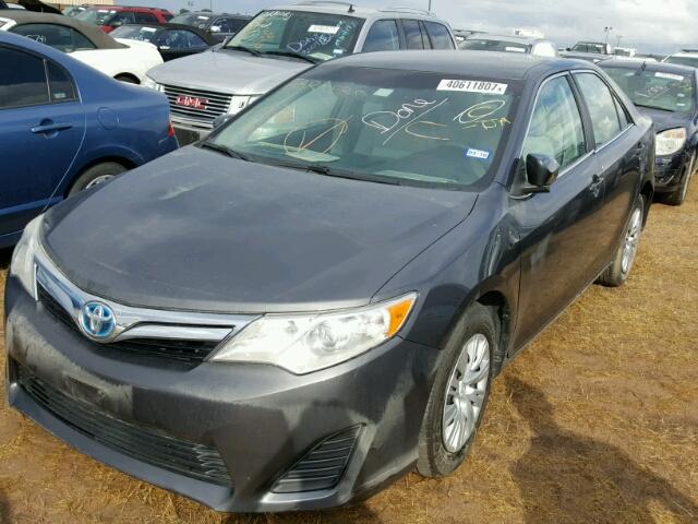 4T1BD1FK7CU020282 - 2012 TOYOTA CAMRY GREEN photo 2