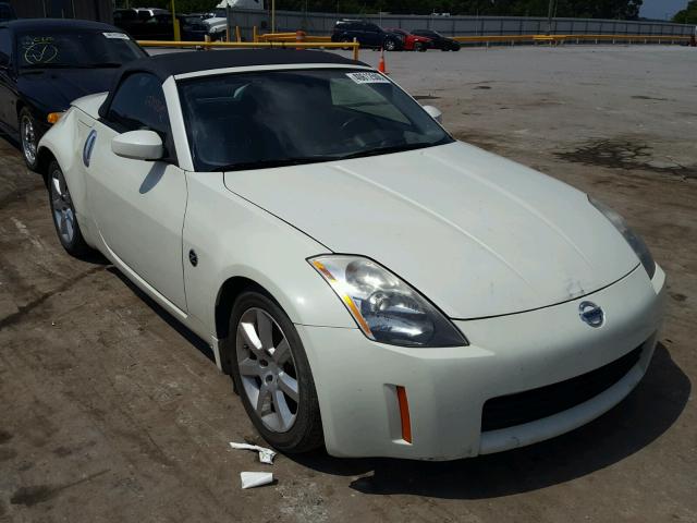 JN1AZ36A84T016305 - 2004 NISSAN 350Z ROADS WHITE photo 1