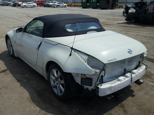 JN1AZ36A84T016305 - 2004 NISSAN 350Z ROADS WHITE photo 3