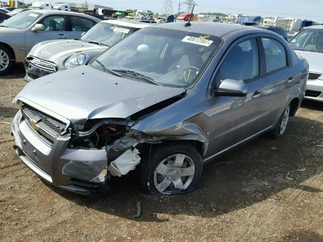 KL1TD56E69B625433 - 2009 CHEVROLET AVEO LS GRAY photo 2