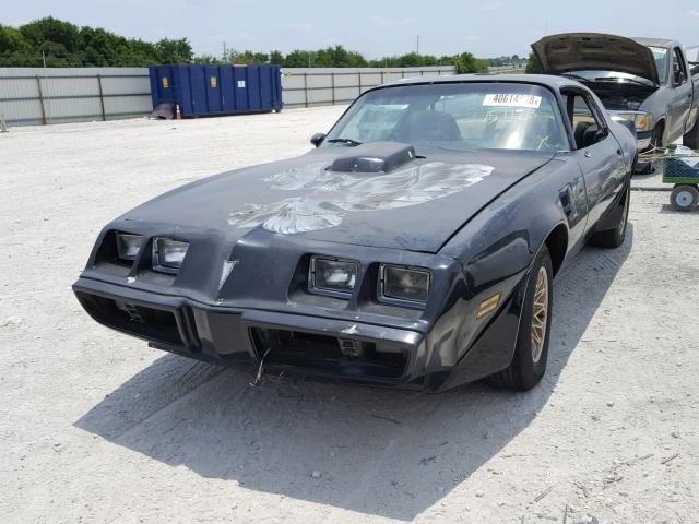 2W87WAL157128 - 1980 PONTIAC TRANS AM BLACK photo 2