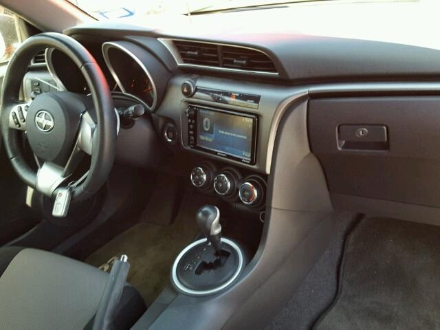 JTKJF5C76GJ019500 - 2016 TOYOTA SCION TC 红色 照片 9